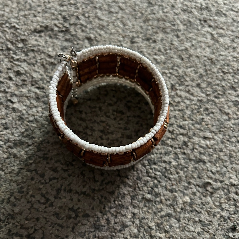 NWOT Wood bead Boho wrap bracelet - Picture 2 of 6